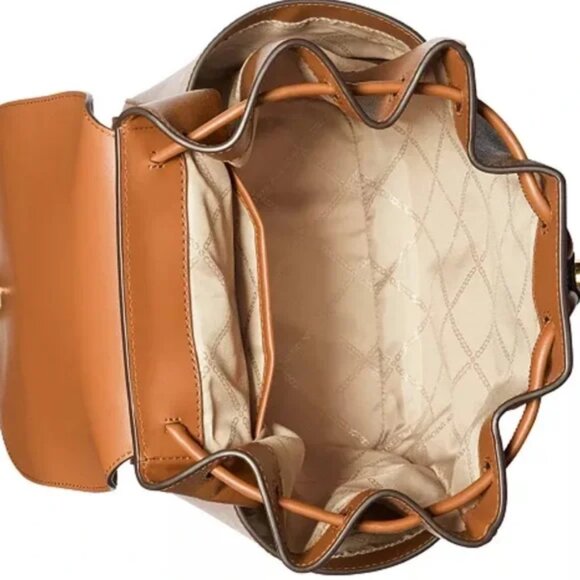 SALE! ✅ Michael Kors Logo Cheryl Medium Leather Drawstring Backpack ✨ NEW - Picture 8 of 15